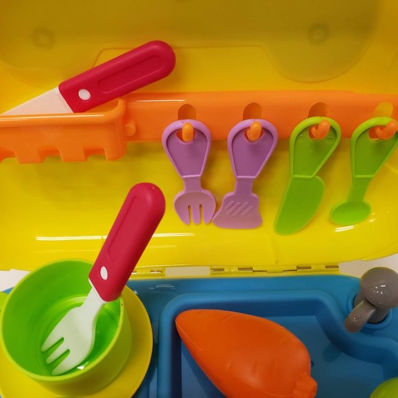 New Portable Mini Toy Kitchen set - Picture 8 of 15